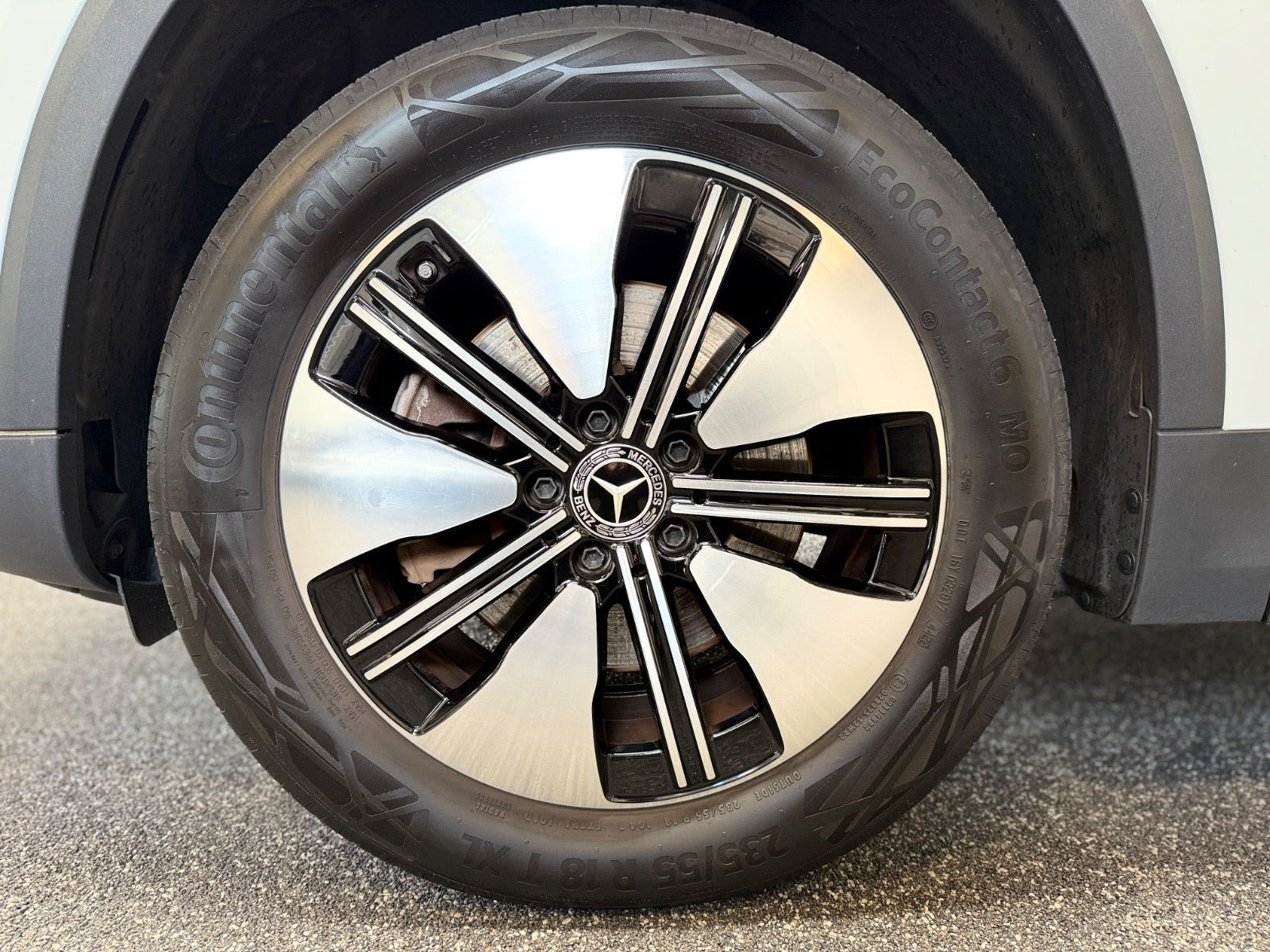 Hvid Mercedes EQA250+ fra 2023