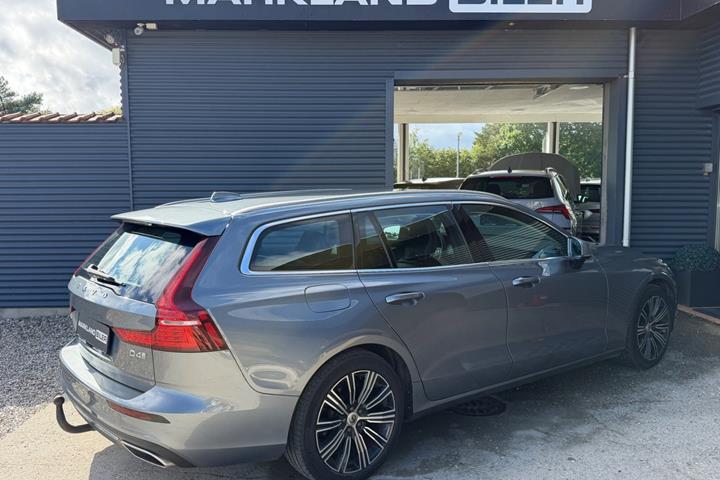 Grå Volvo V60 fra 2019