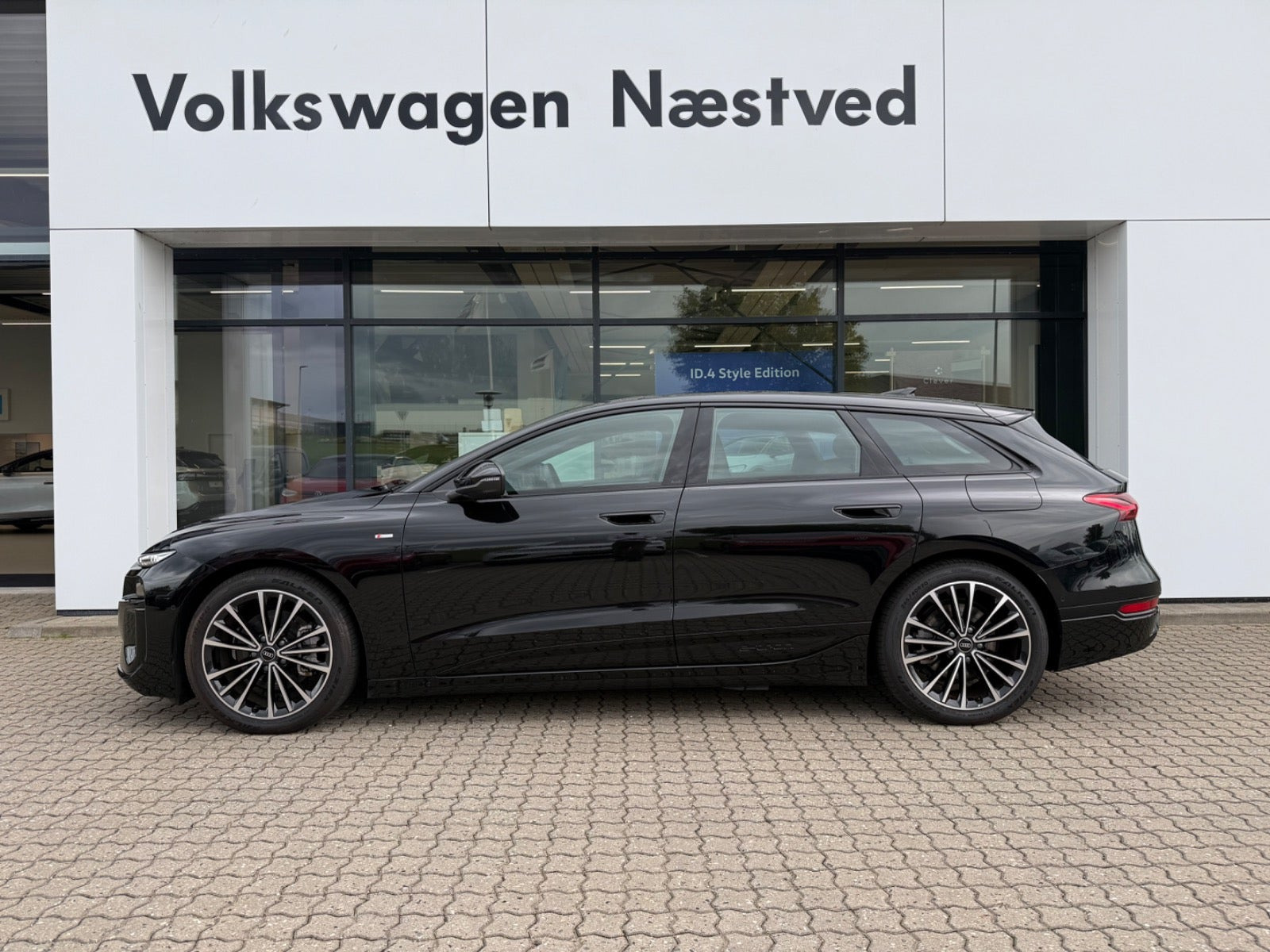 Sort Audi A6 e-tron fra 2025