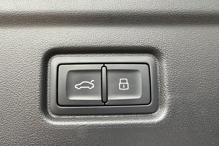 Sort Audi A6 e-tron fra 2025