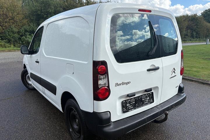 Hvid Citroën Berlingo fra 2013