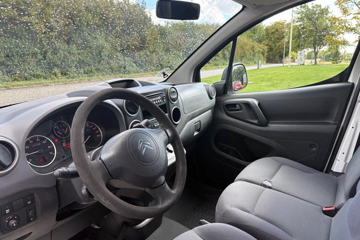 Hvid Citroën Berlingo fra 2013