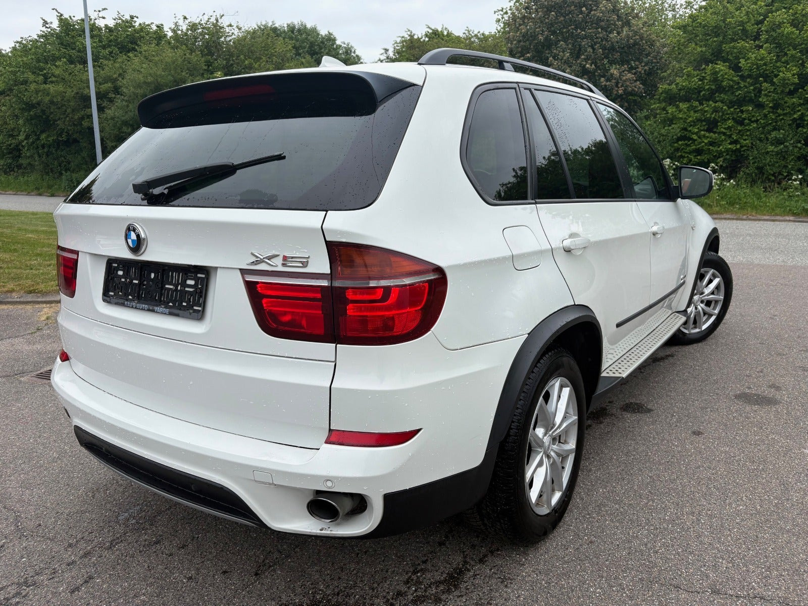 Hvid BMW X5 fra 2012