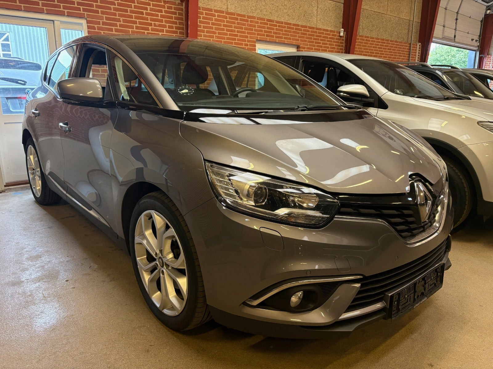 Renault Grand Scenic IV 1,7 dCi 120 Zen EDC Van