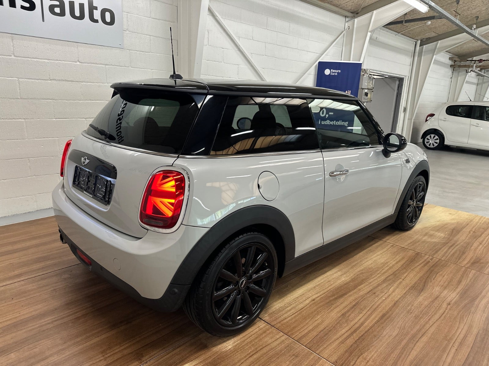 Sølv Mini Cooper fra 2019