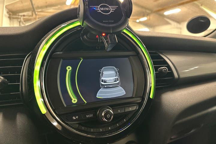 Sølv Mini Cooper fra 2019
