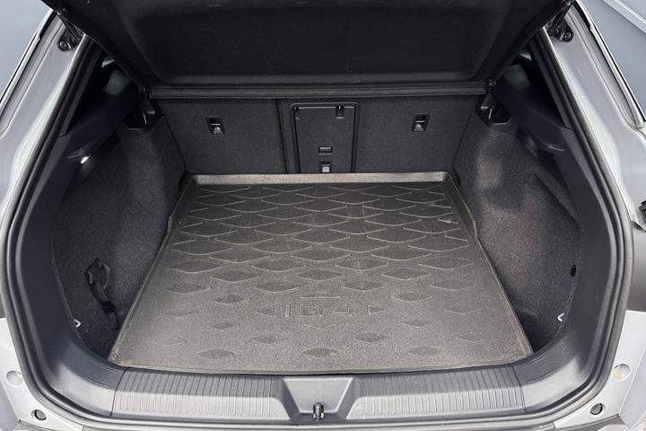 Grå VW ID.4 fra 2021