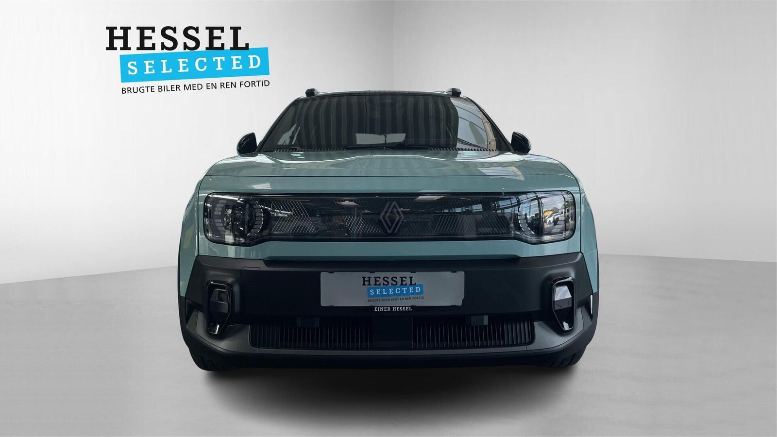 Blå Renault 4 E-Tech fra 2026 set udefra