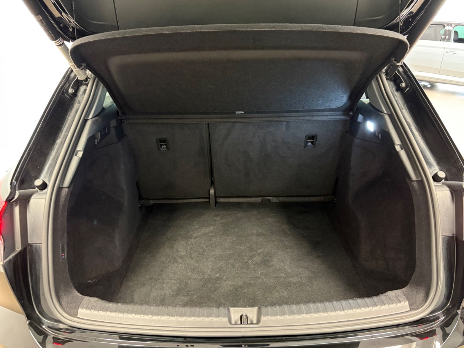 Sort Audi Q4 e-tron fra 2022
