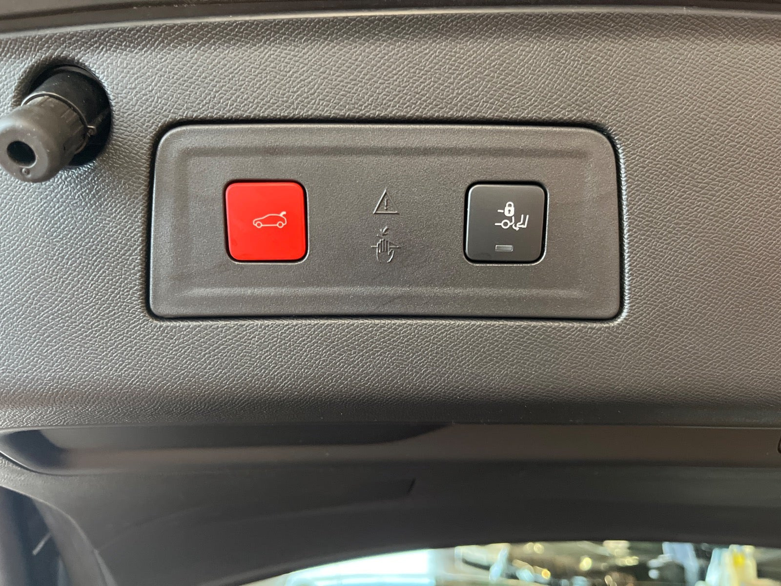 Blå Peugeot 508 fra 2021