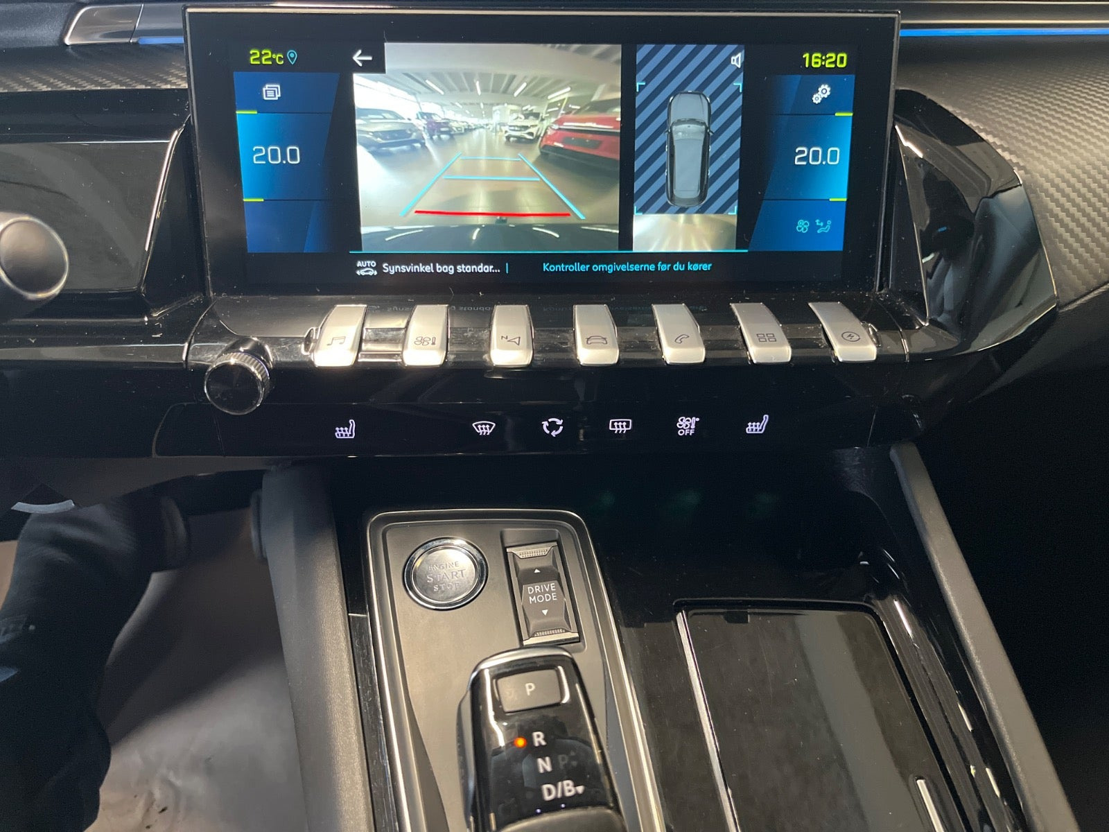 Blå Peugeot 508 fra 2021