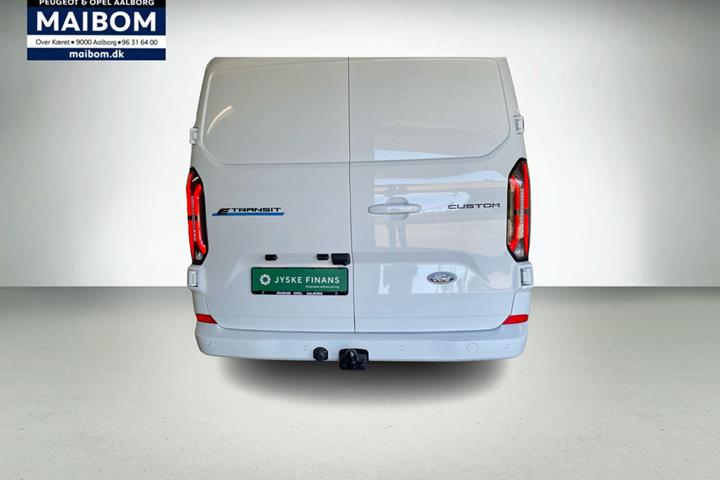 Hvid Ford E-Transit Custom 320 L1 fra 2026