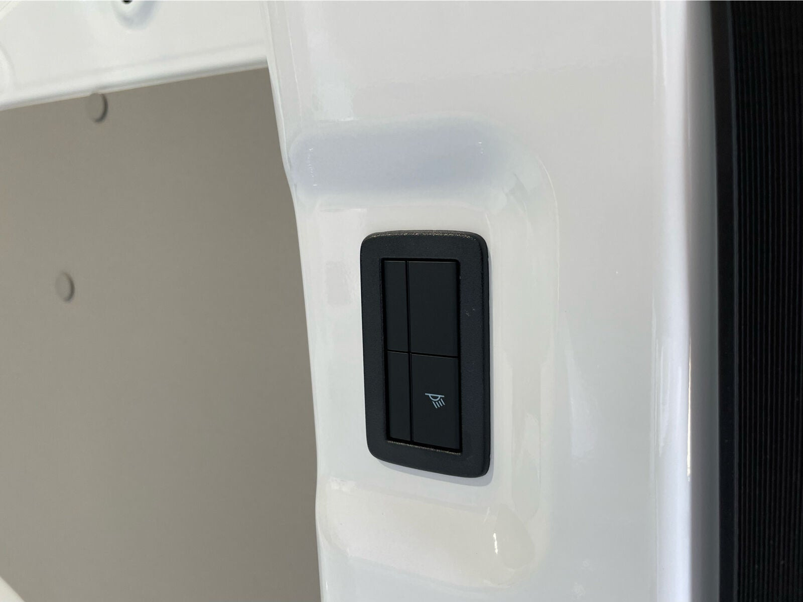 Hvid Ford E-Transit Custom 320 L1 fra 2026