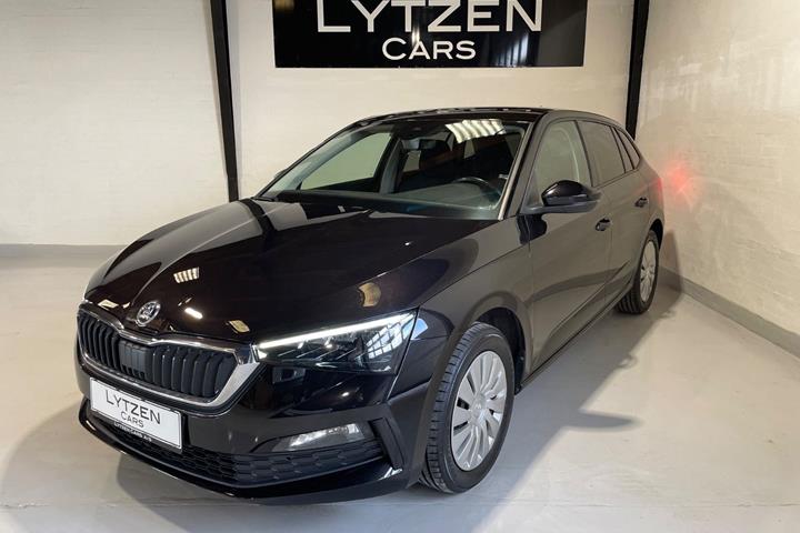 Sort Skoda Scala fra 2022