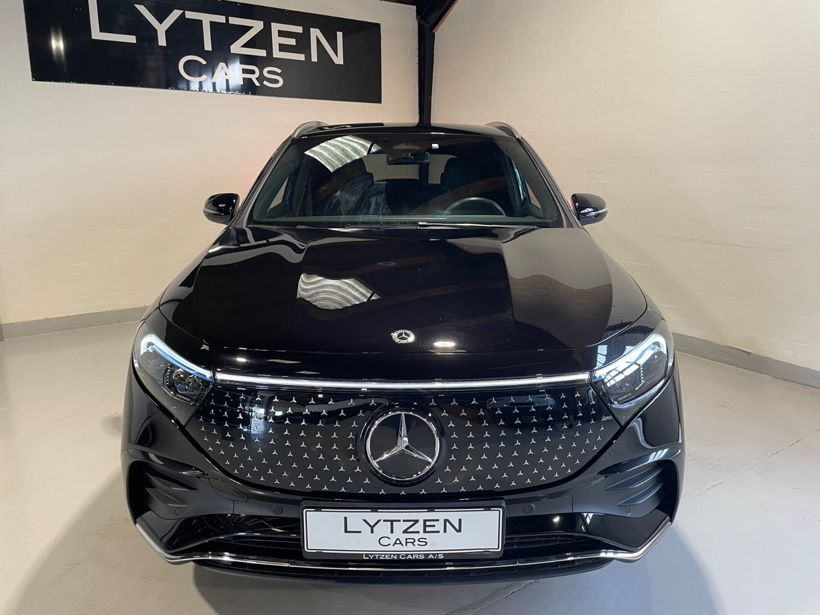 Sort Mercedes EQA250+ fra 2024