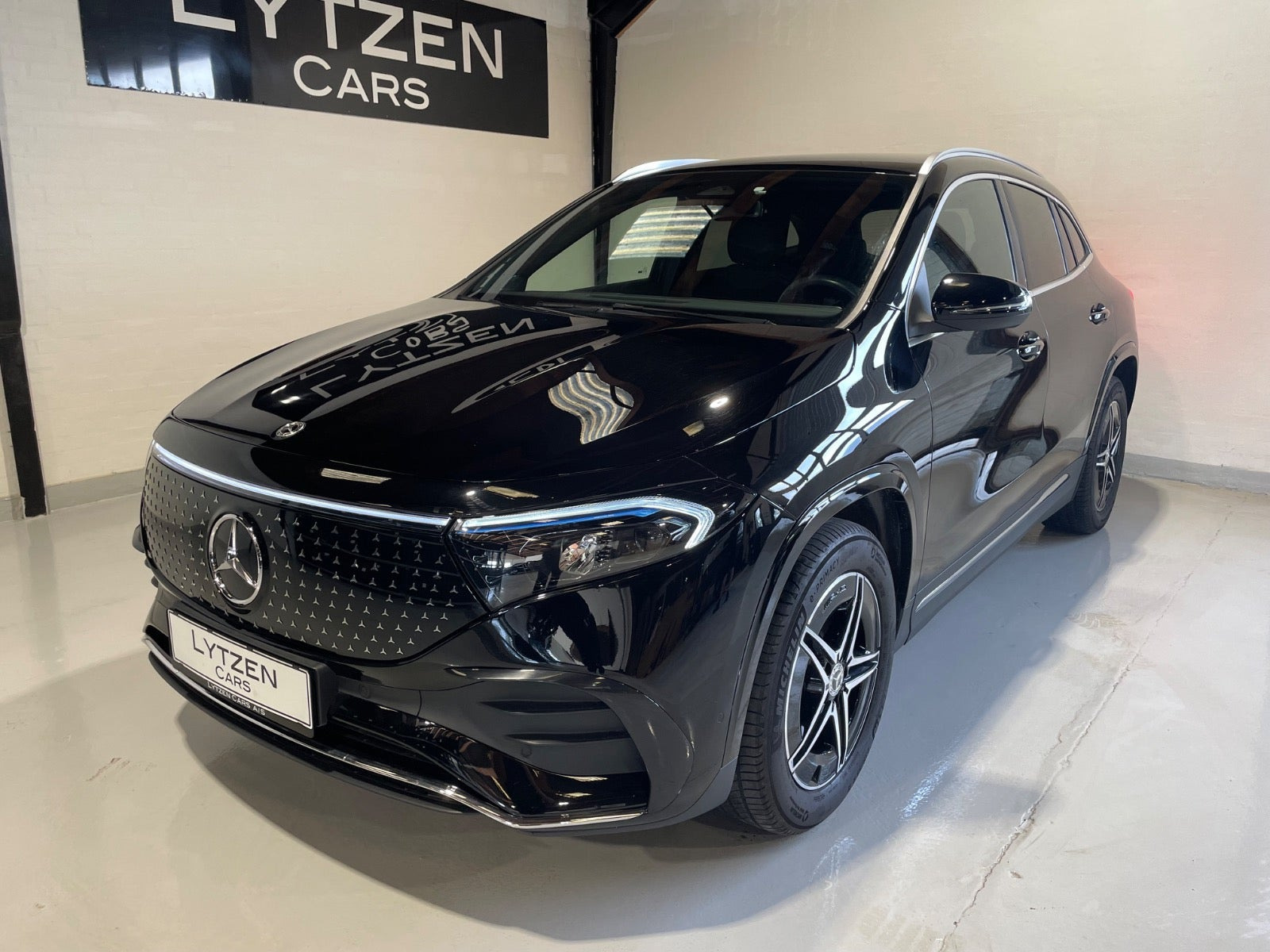 Sort Mercedes EQA250+ fra 2024
