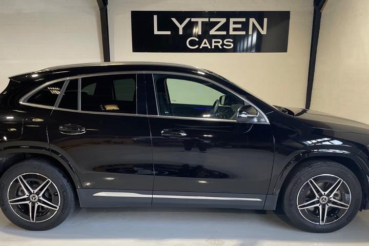 Sort Mercedes EQA250+ fra 2024