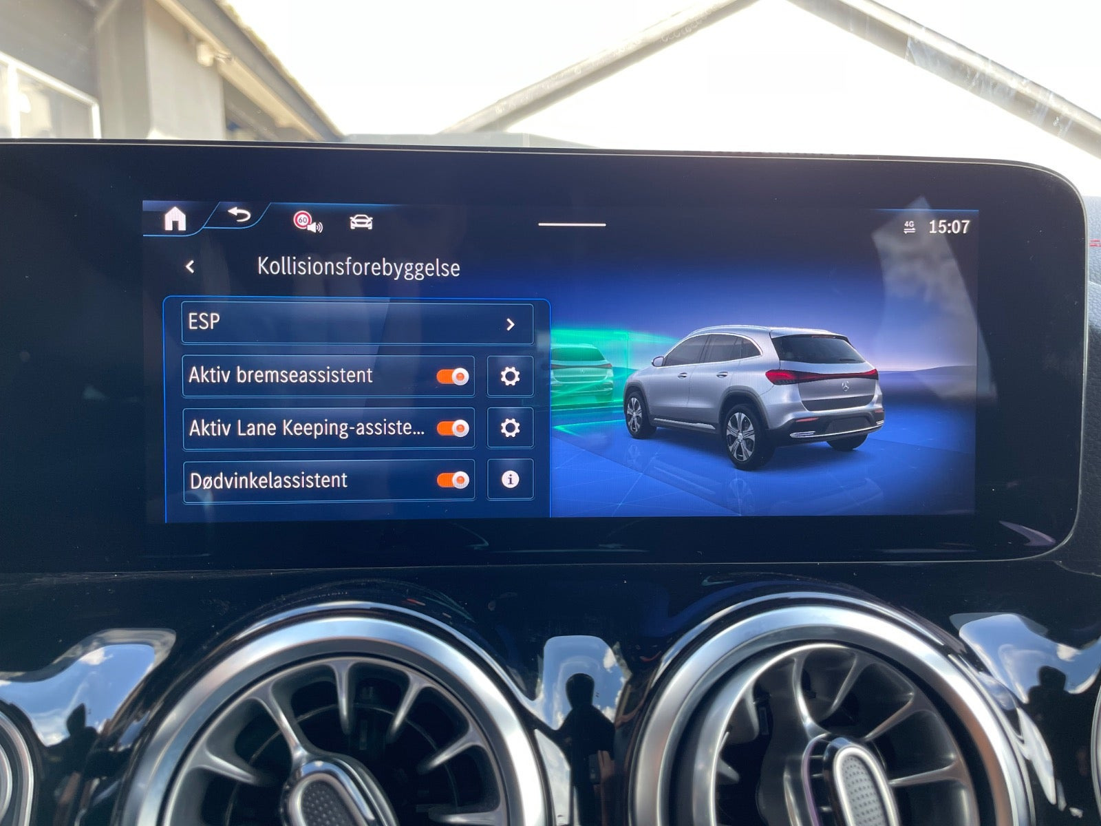 Sort Mercedes EQA250+ fra 2024