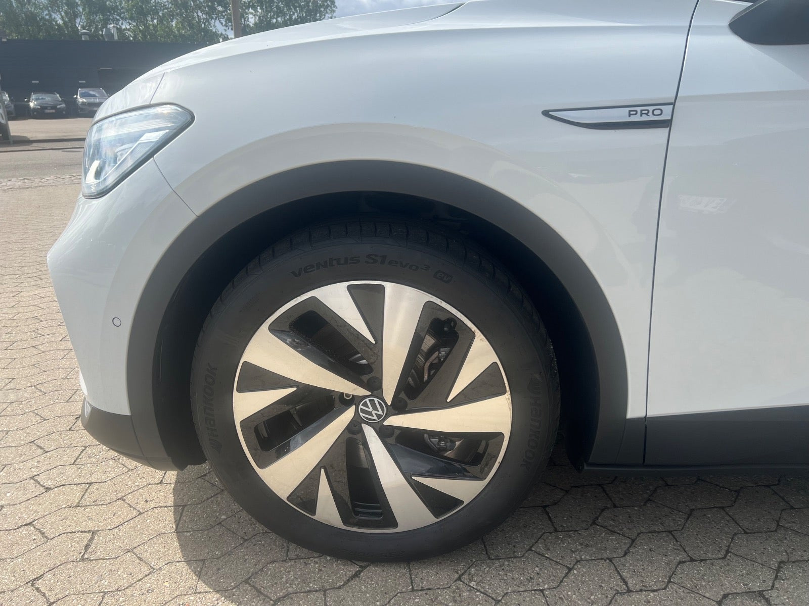 Hvid VW ID.4 fra 2023