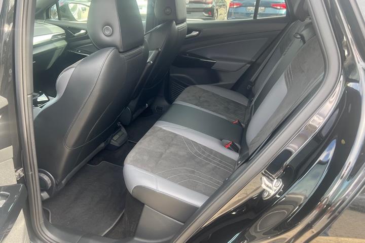 Sort VW ID.4 fra 2025