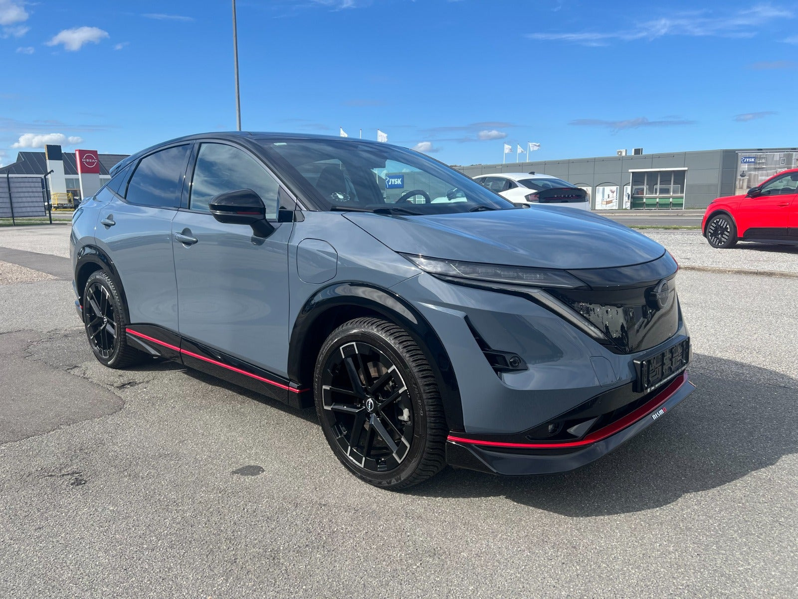 Sort Nissan Ariya fra 2025