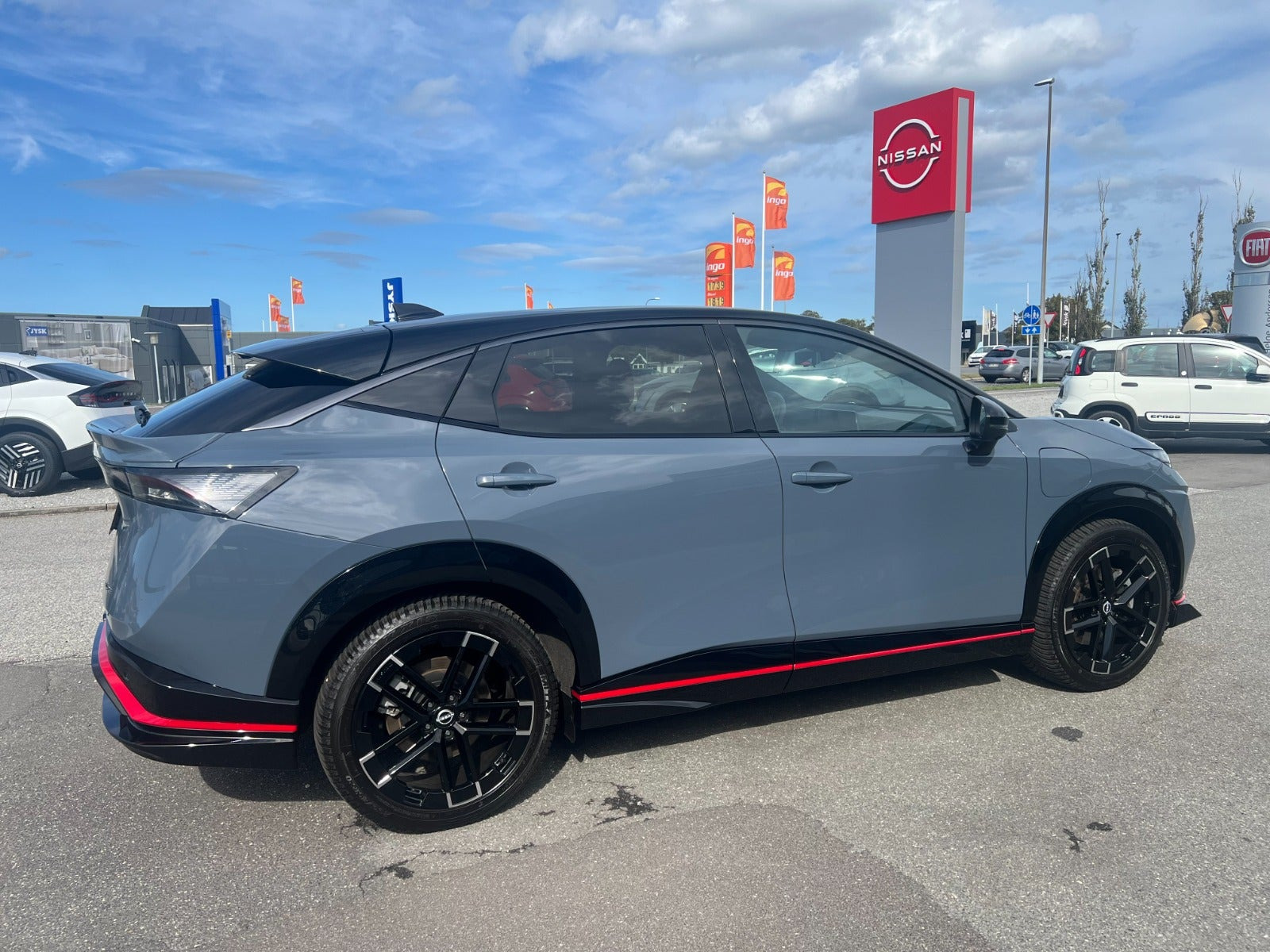 Sort Nissan Ariya fra 2025
