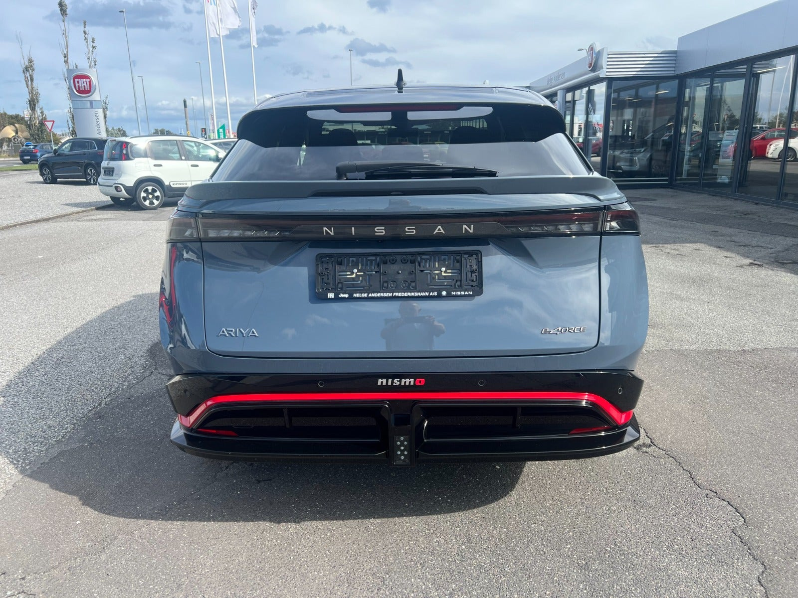 Sort Nissan Ariya fra 2025