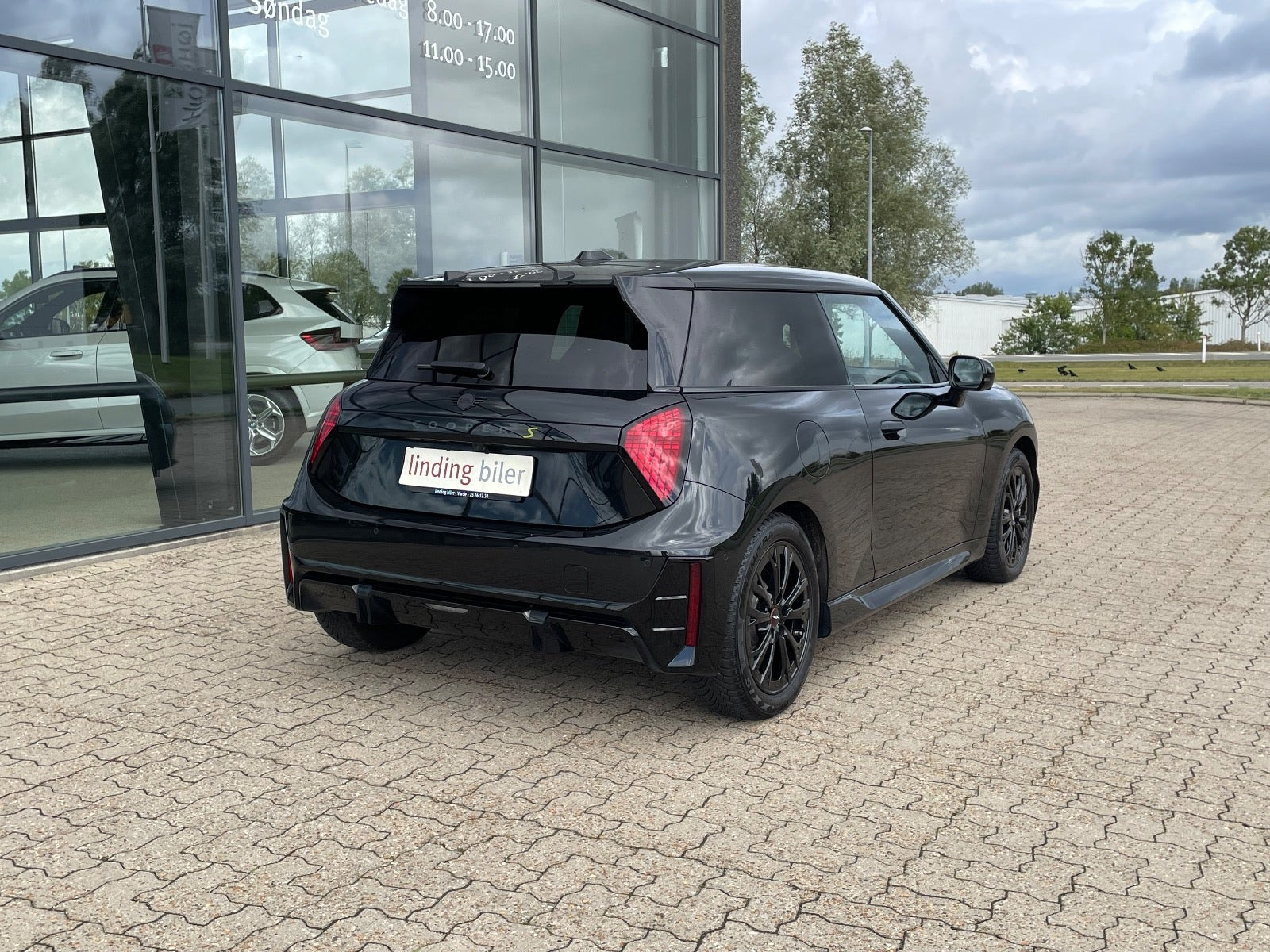 Sort Mini Cooper SE fra 2025