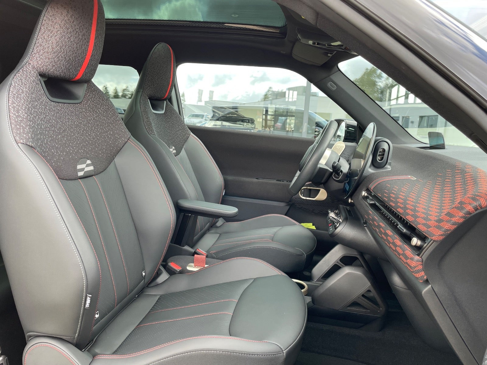 Sort Mini Cooper SE fra 2025