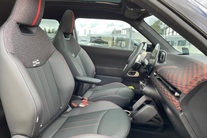 Sort Mini Cooper SE fra 2025