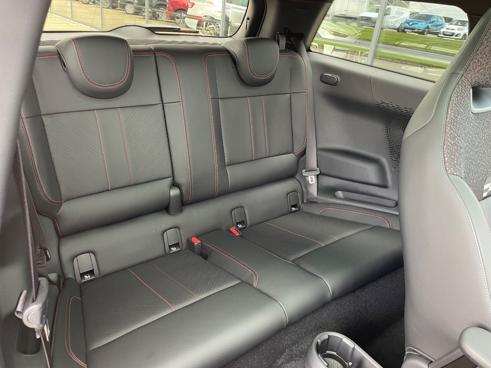 Sort Mini Cooper SE fra 2025
