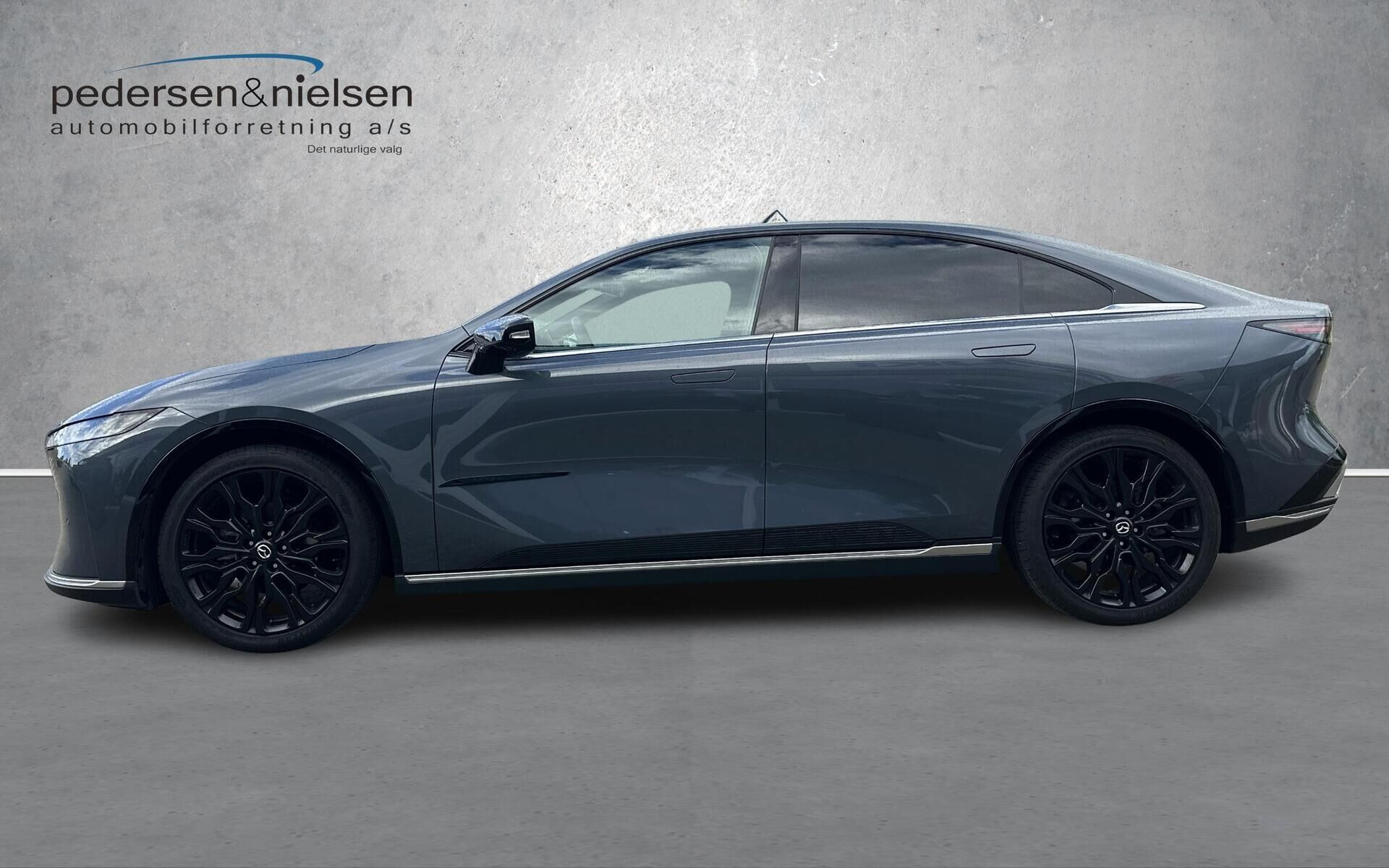Grå Mazda 6e fra 2026