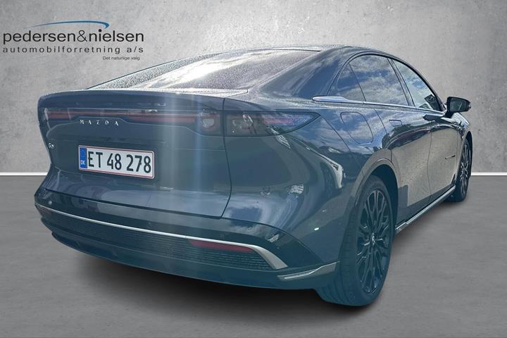 Grå Mazda 6e fra 2026