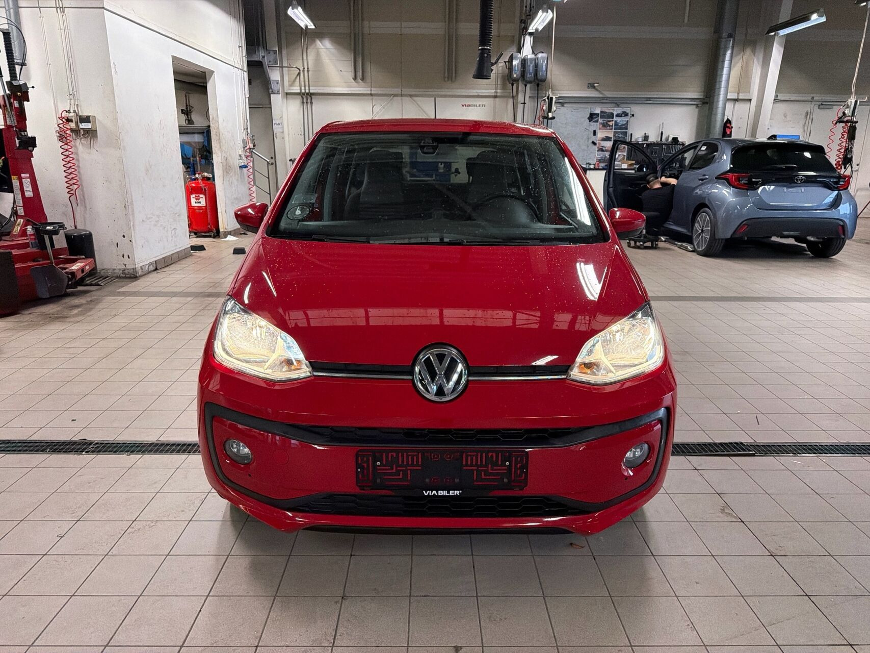 Rød VW up fra 2018