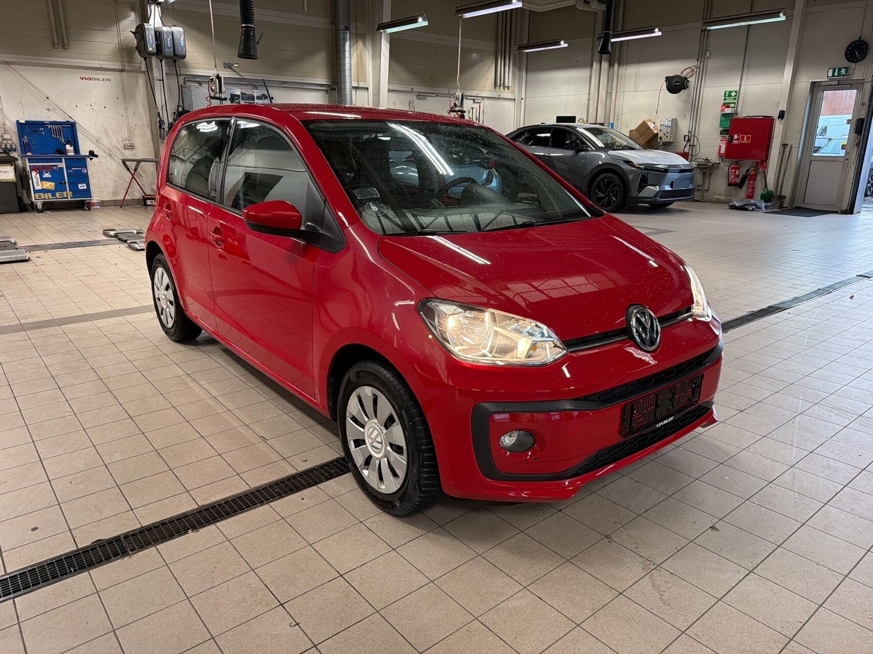 Rød VW up fra 2018