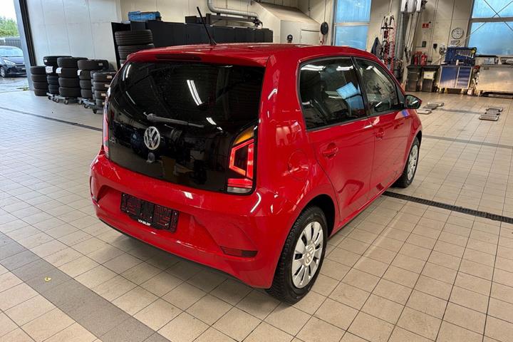 Rød VW up fra 2018