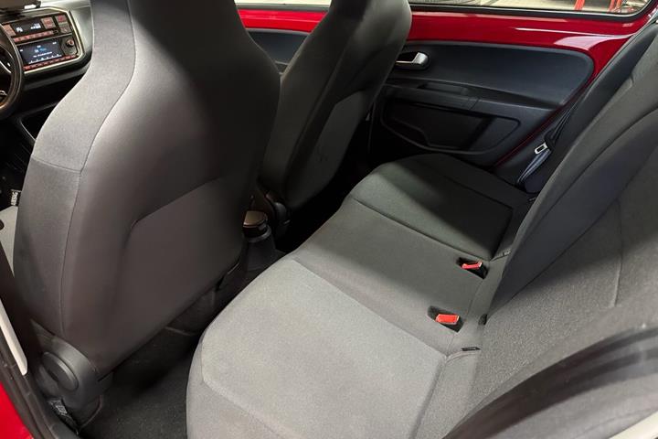 Rød VW up fra 2018