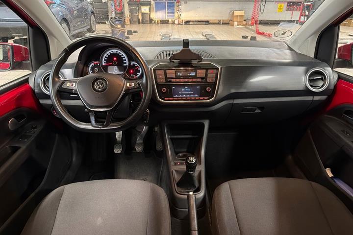 Rød VW up fra 2018