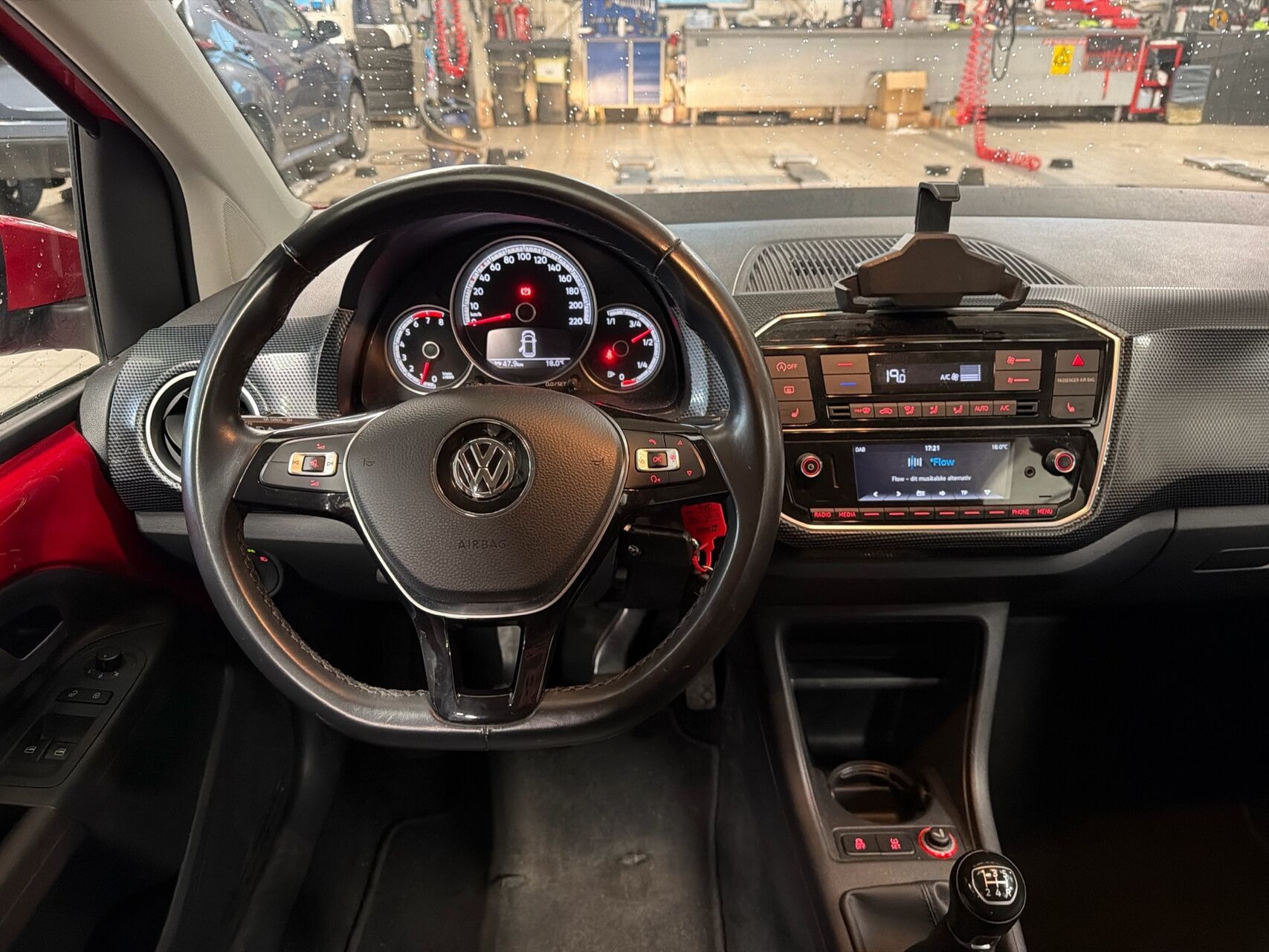 Rød VW up fra 2018