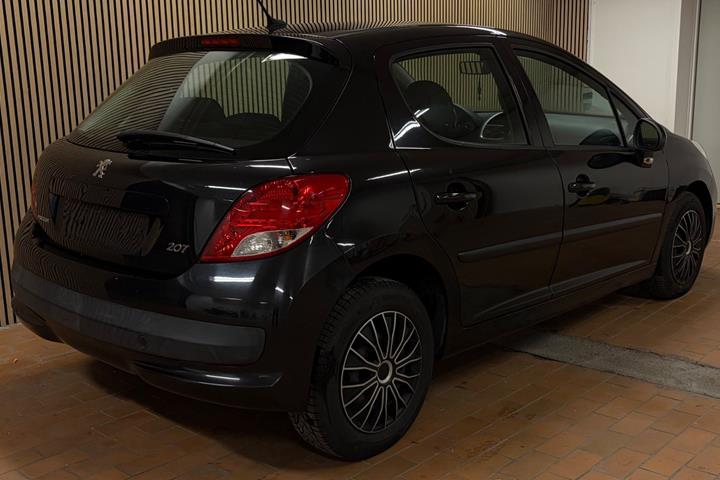undefined Peugeot 207 fra 2010