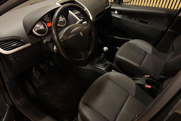 undefined Peugeot 207 fra 2010