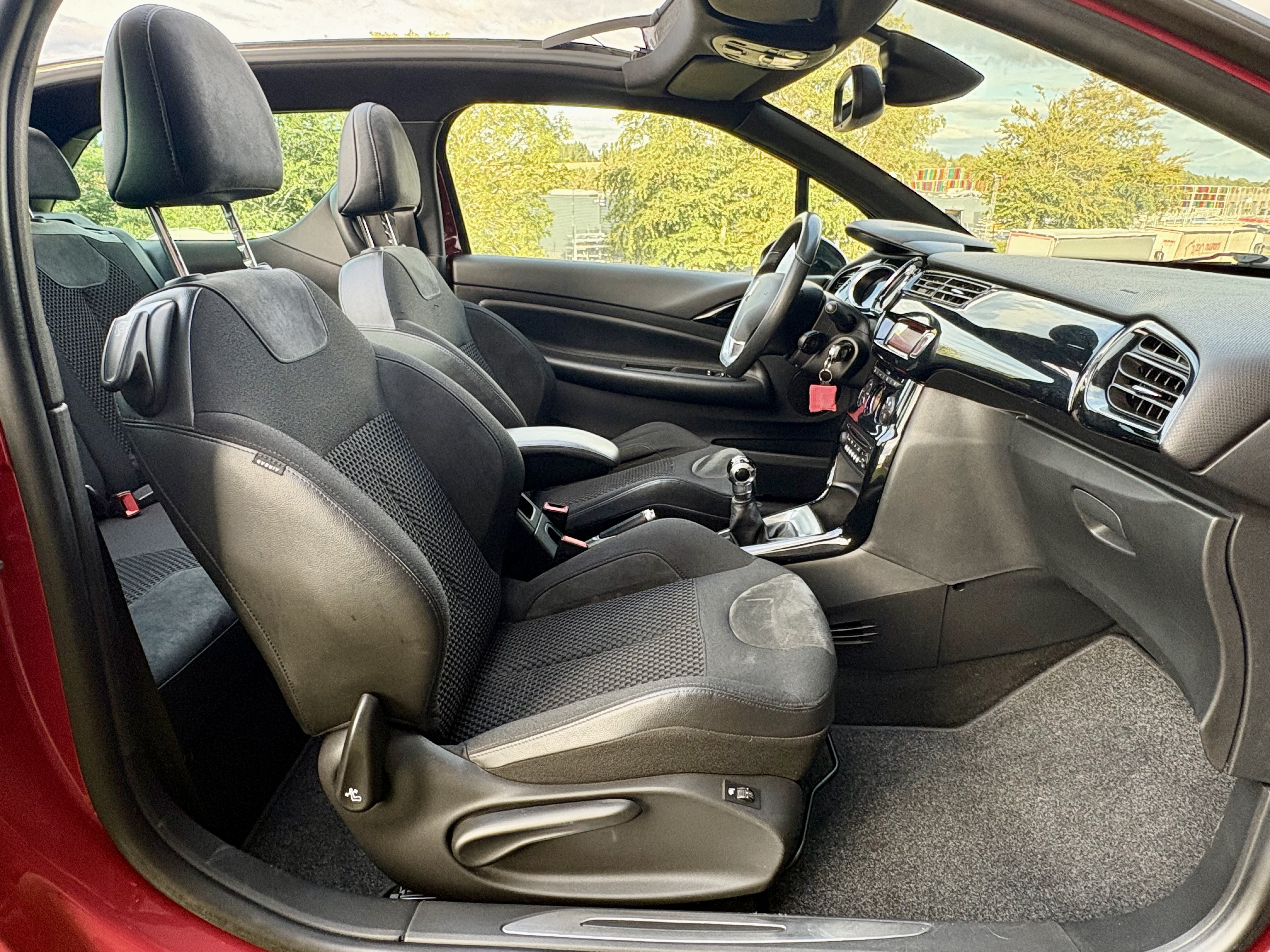 Rød Citroën DS3 fra 2013
