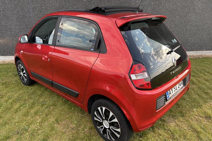 Rød Renault Twingo fra 2015