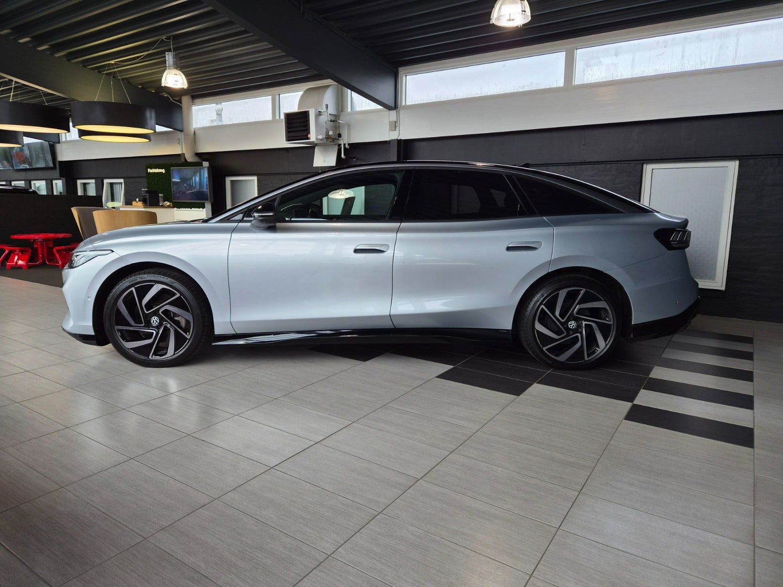 Sølv VW ID.7 fra 2025
