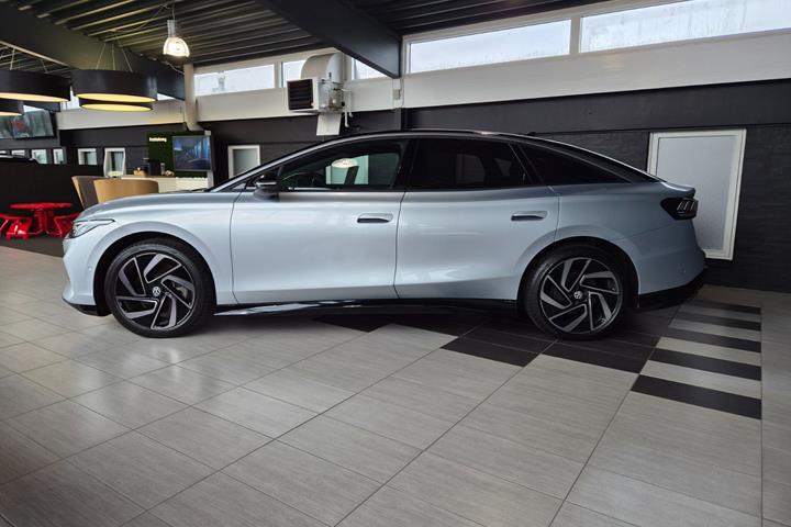 Sølv VW ID.7 fra 2025