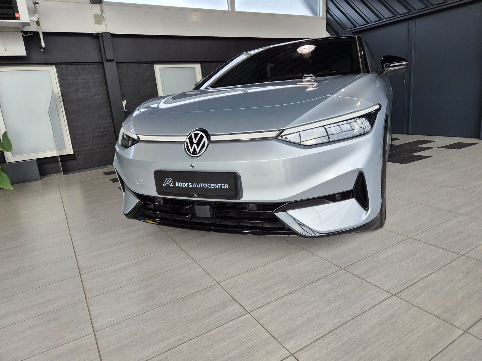 Sølv VW ID.7 fra 2025