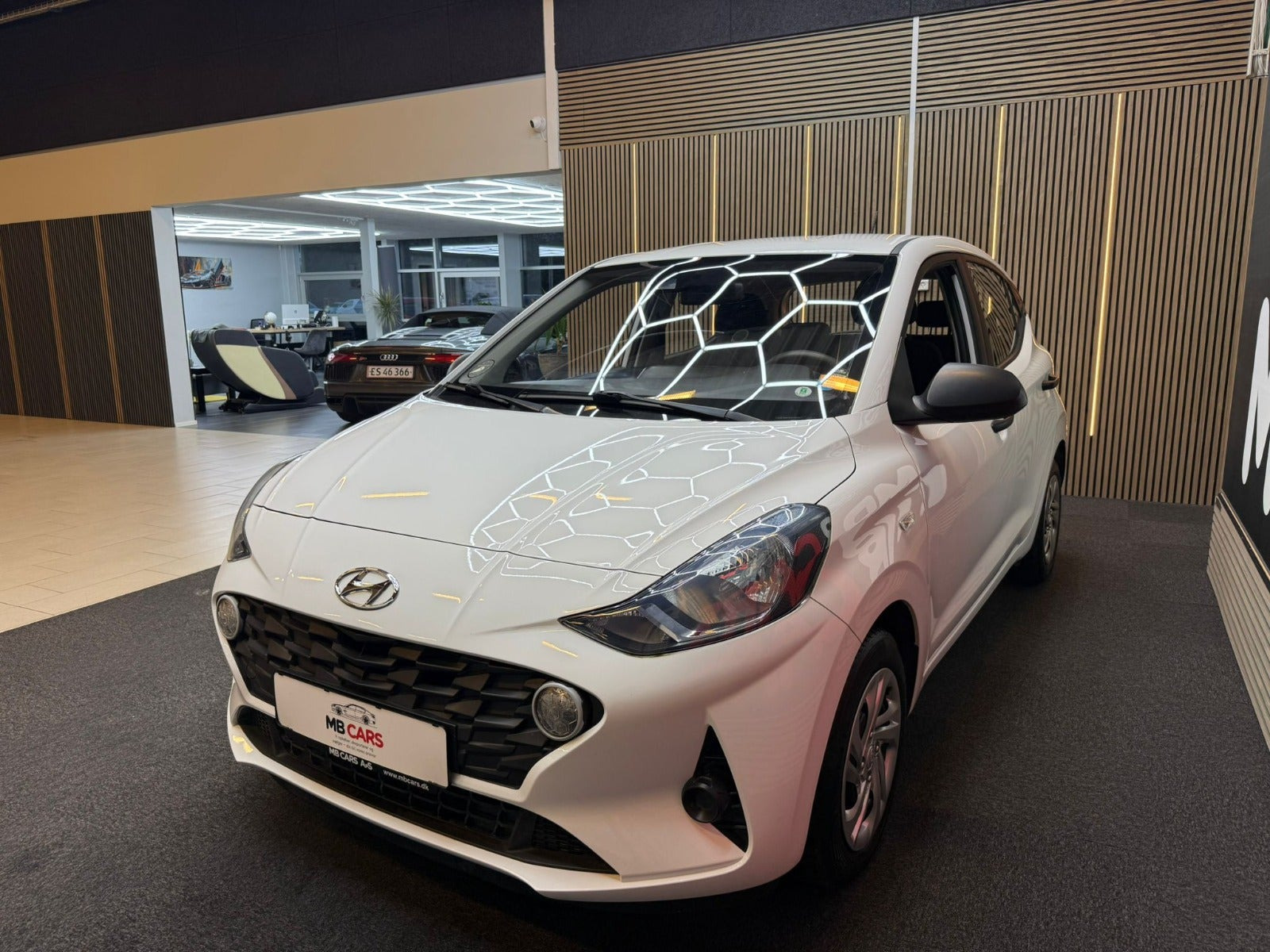 Hvid Hyundai i10 fra 2021