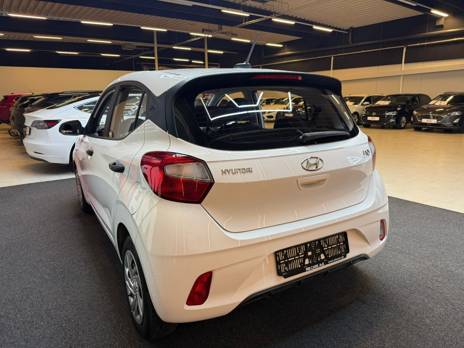 Hvid Hyundai i10 fra 2021