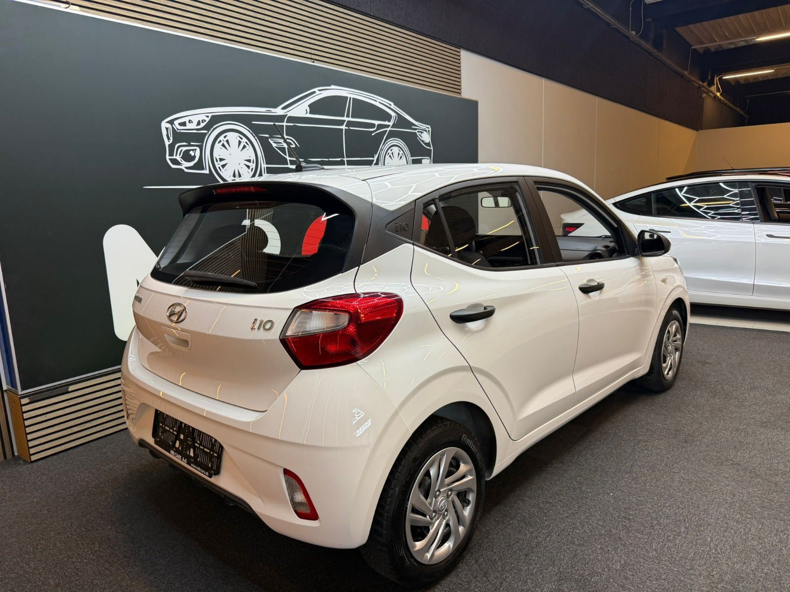 Hvid Hyundai i10 fra 2021