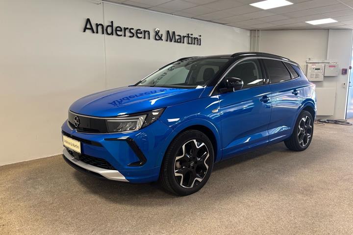 Blå Opel Grandland fra 2023